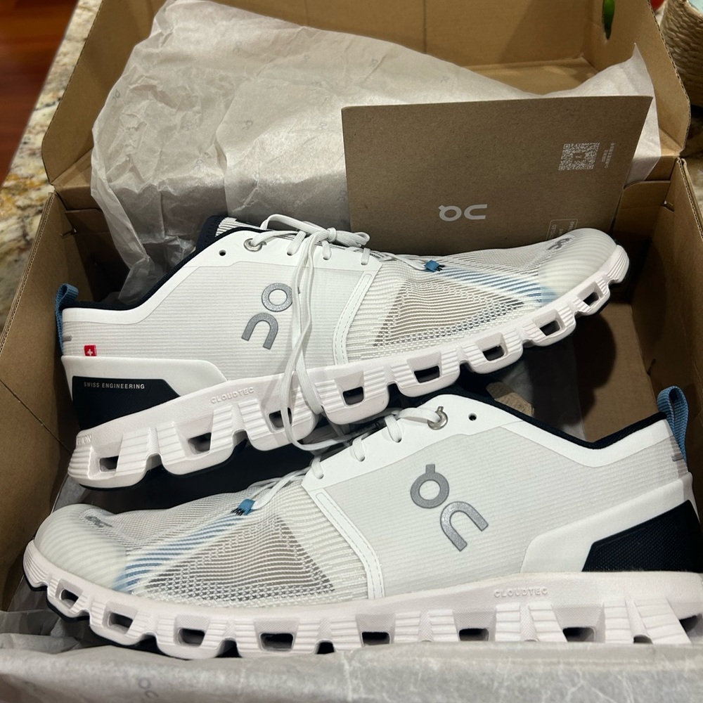 On Running Cloud X3 Shift Sneakers